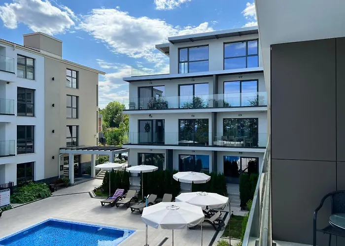 Double Petra B2-5 Апартамент Бяла